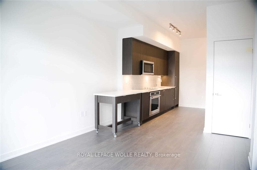 38 Iannuzzi Street Unit 706 photo 5