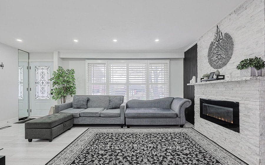 3 Mozart Avenue photo 11