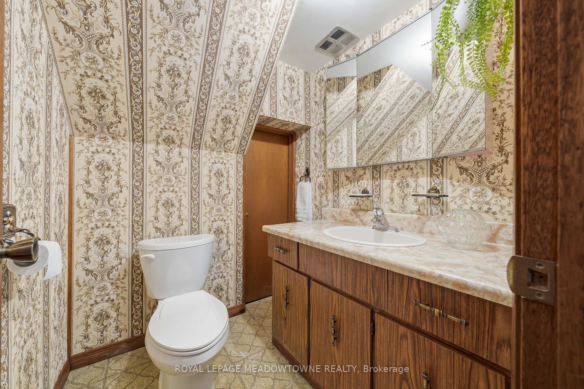 144 Silverhill Drive photo 34