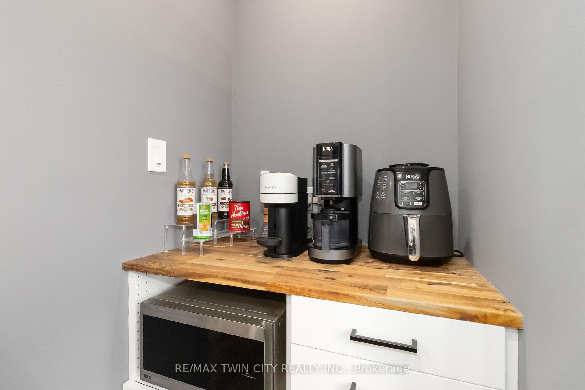 288 Marlborough Street photo 12