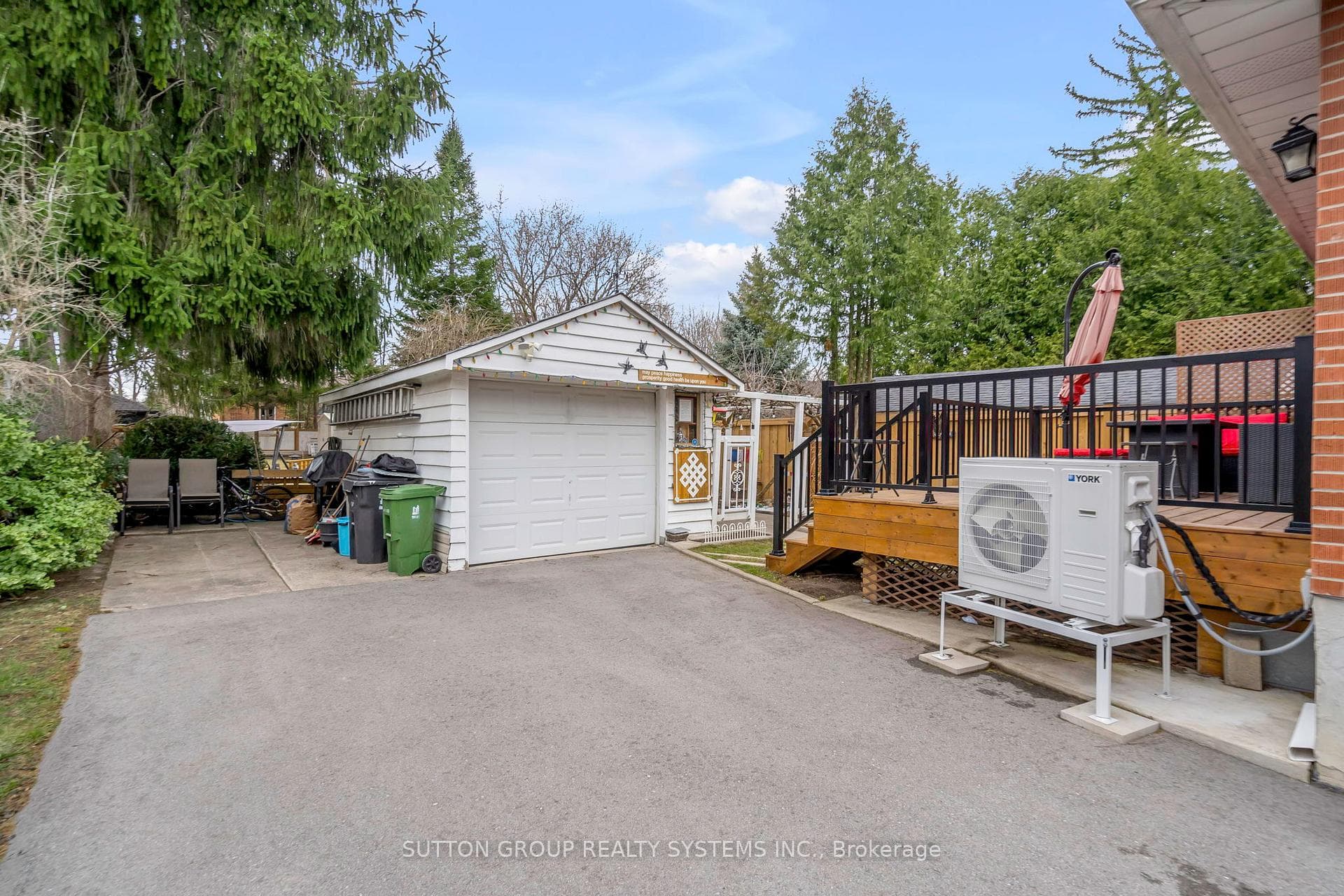 60 Shaver Avenue photo 40