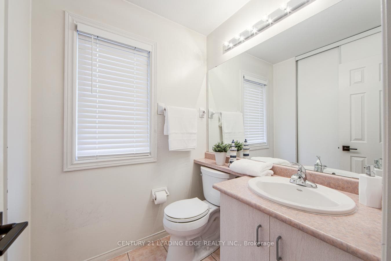 2 Hedge End Road Unit 49 photo 22