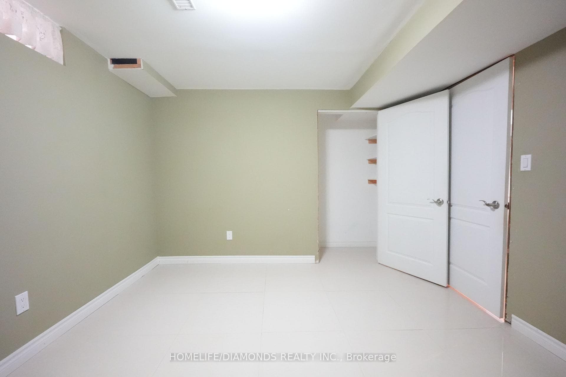 5267 BROOKWOOD Court photo 18