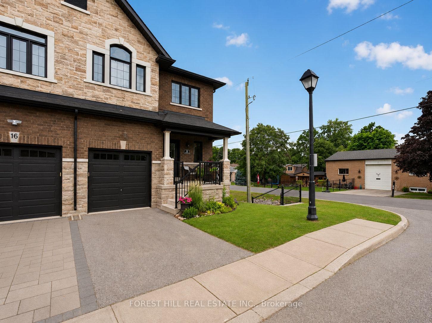 18 Charmuse Lane photo 3