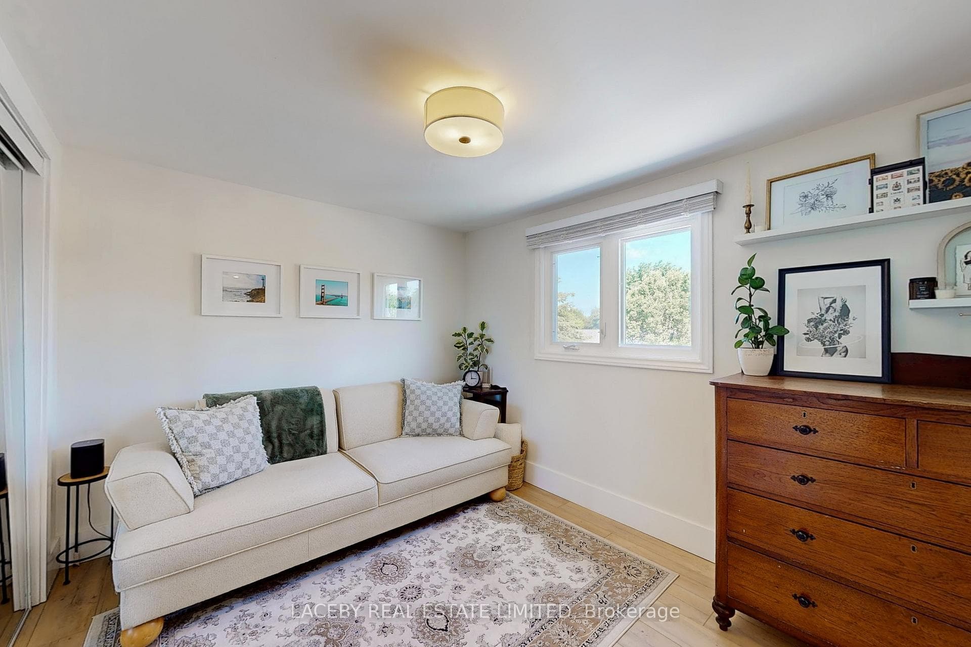 2nd Bedroom