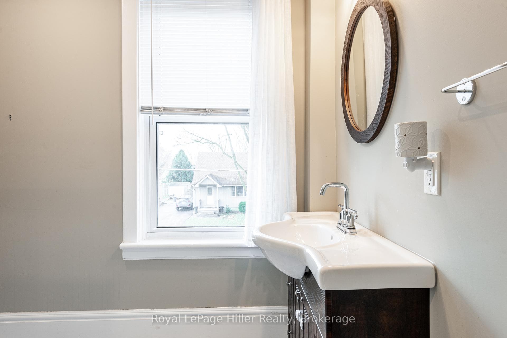 175 McNab Street photo 25