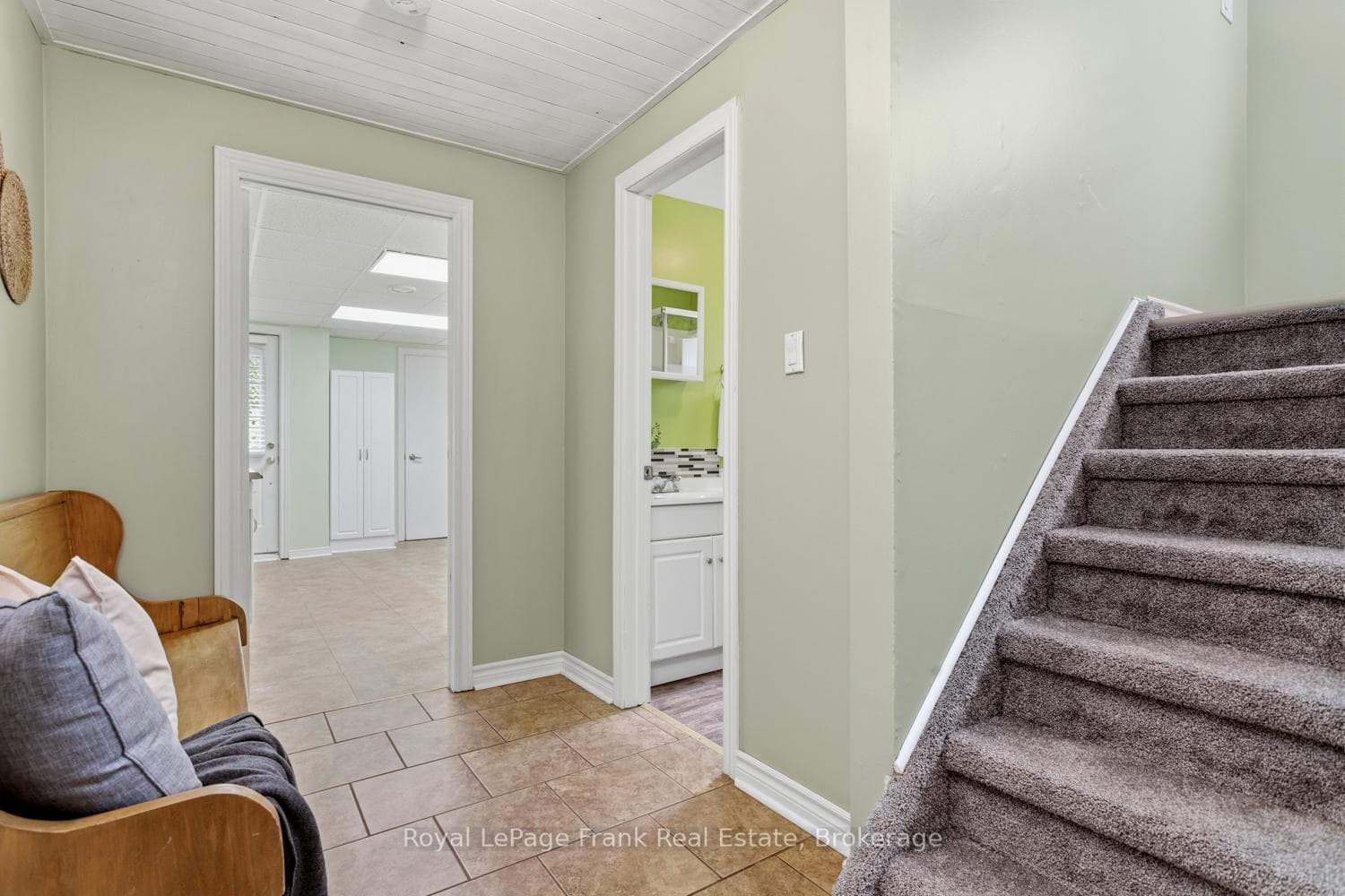 14 Beecroft Court photo 26