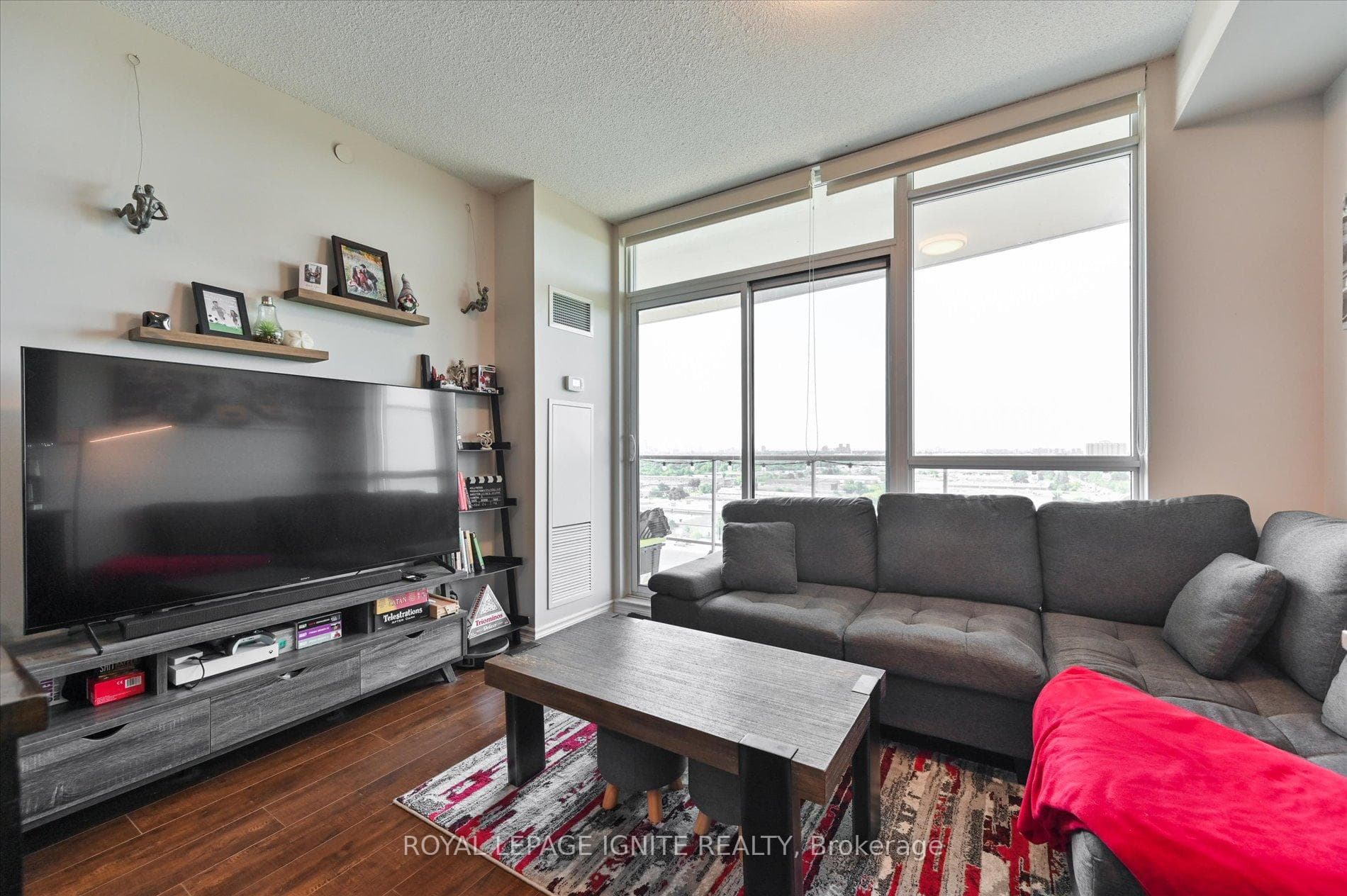 1328 Birchmount Road Unit 1606 photo 15