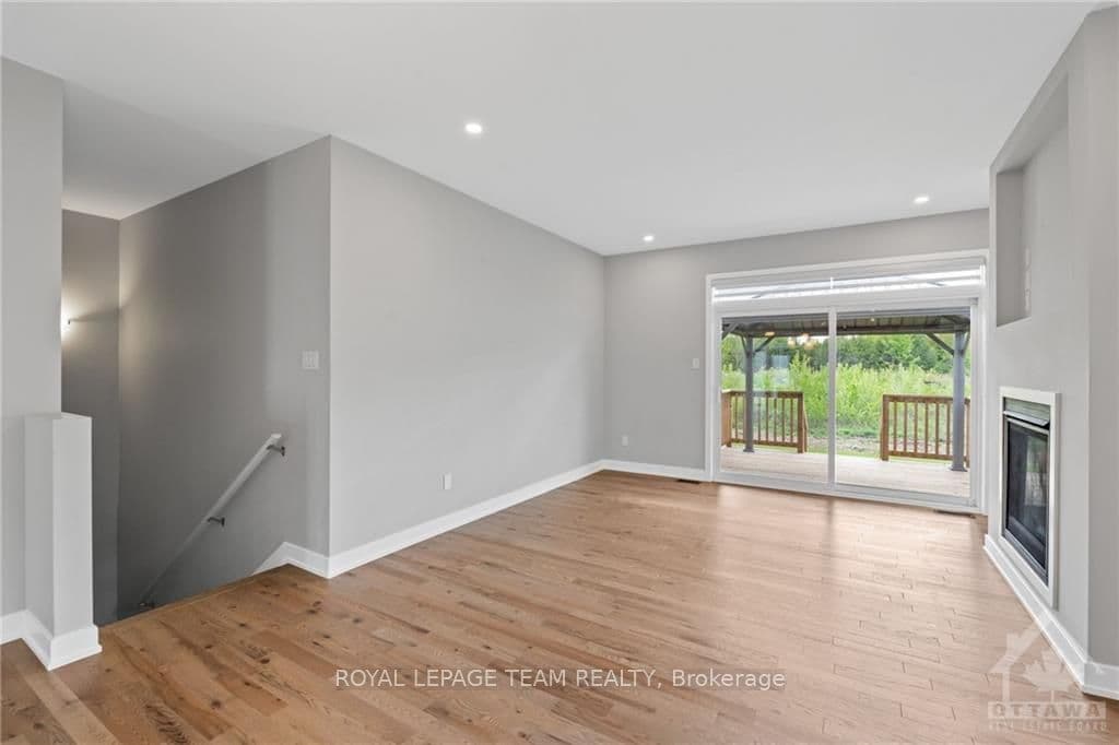 286 WOOD Avenue photo 15