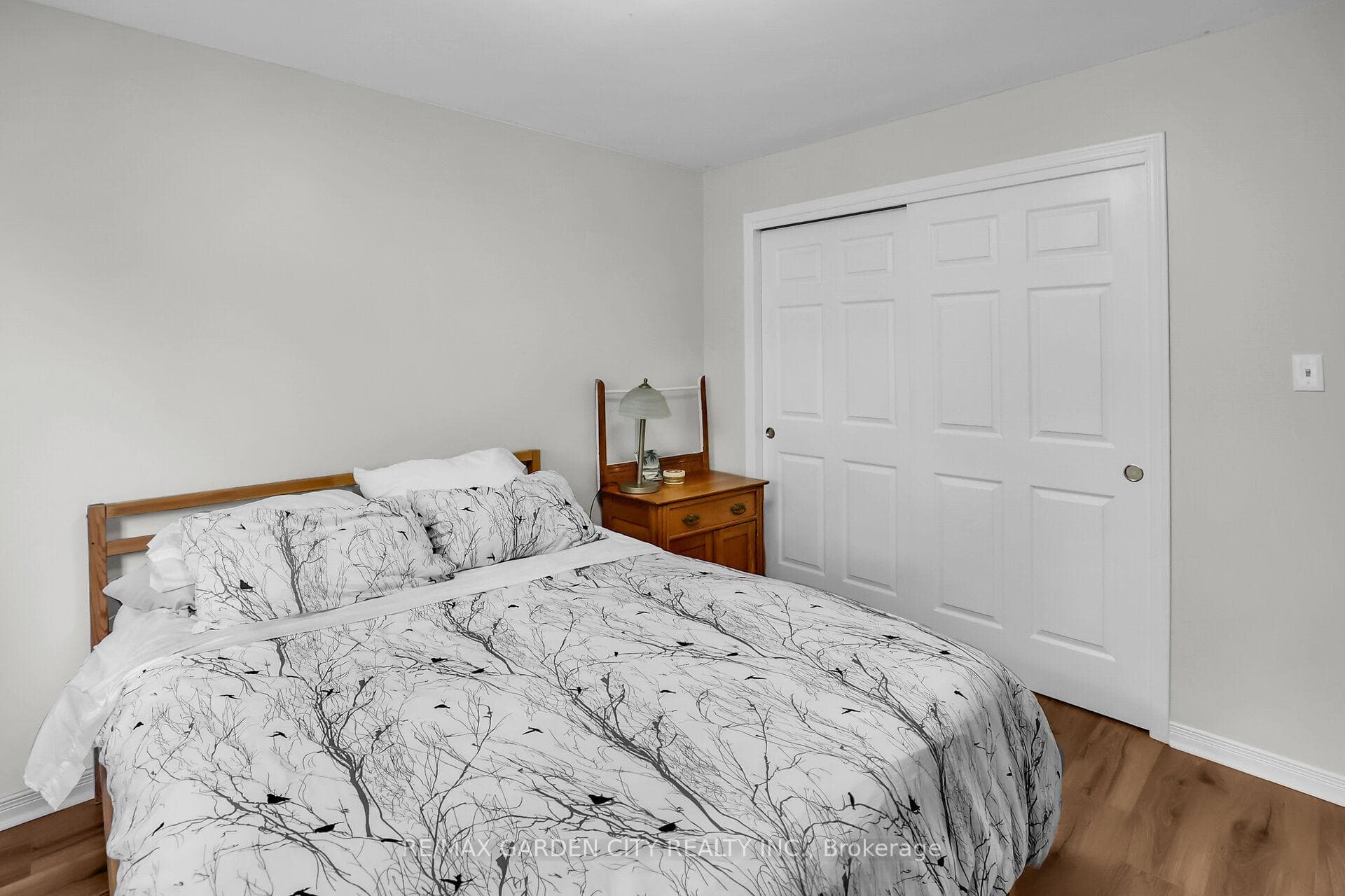 Second bedroom