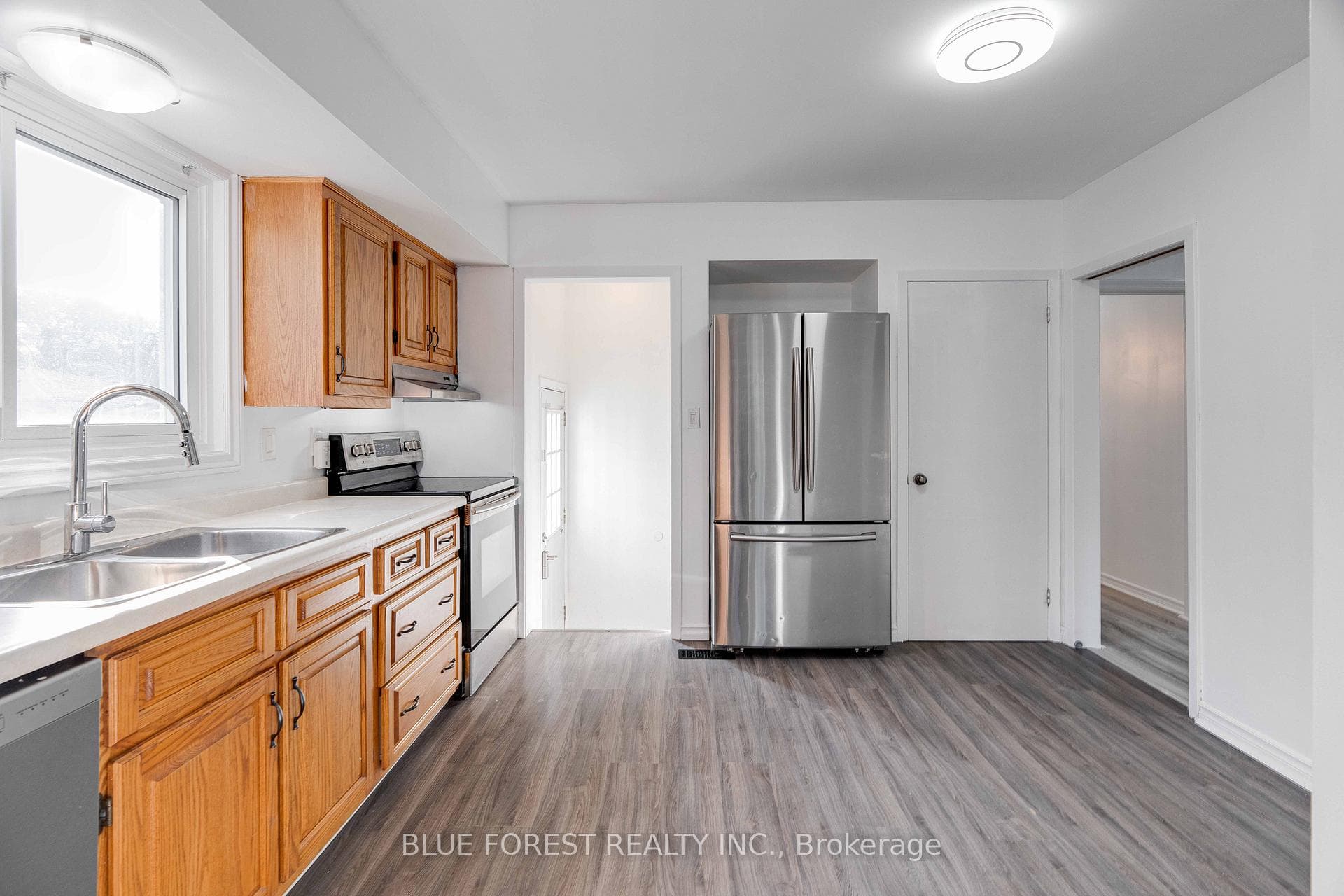 195 Myrtle Street photo 14