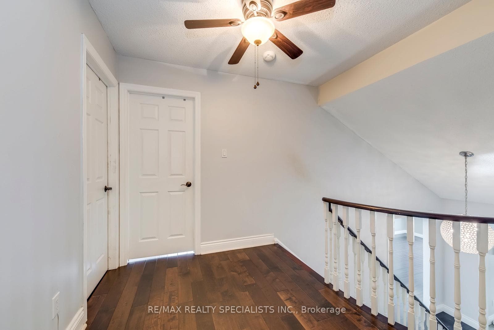 1582 Hermant Court photo 15