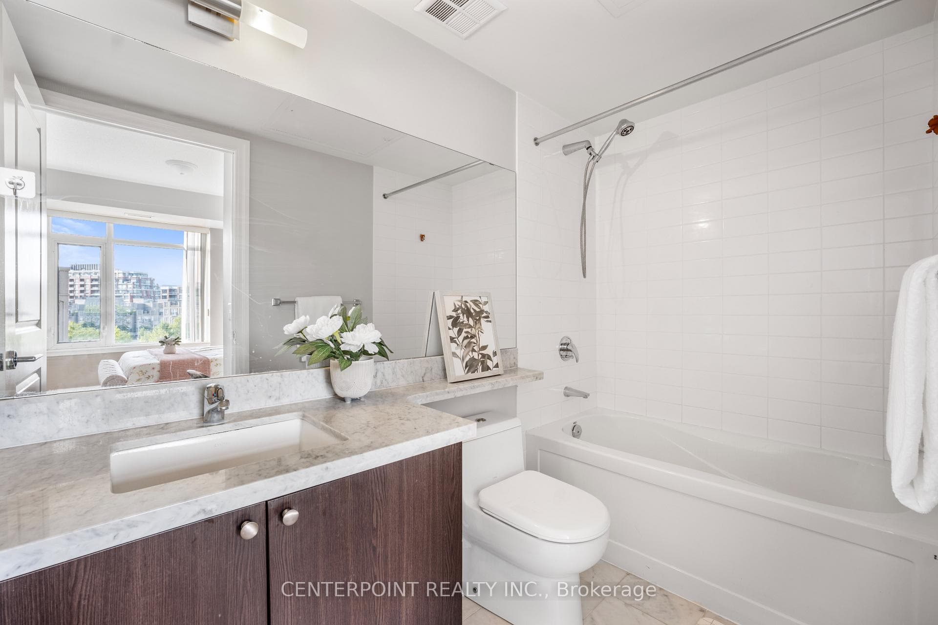 131 Upper Duke Crescent Unit 417 photo 17