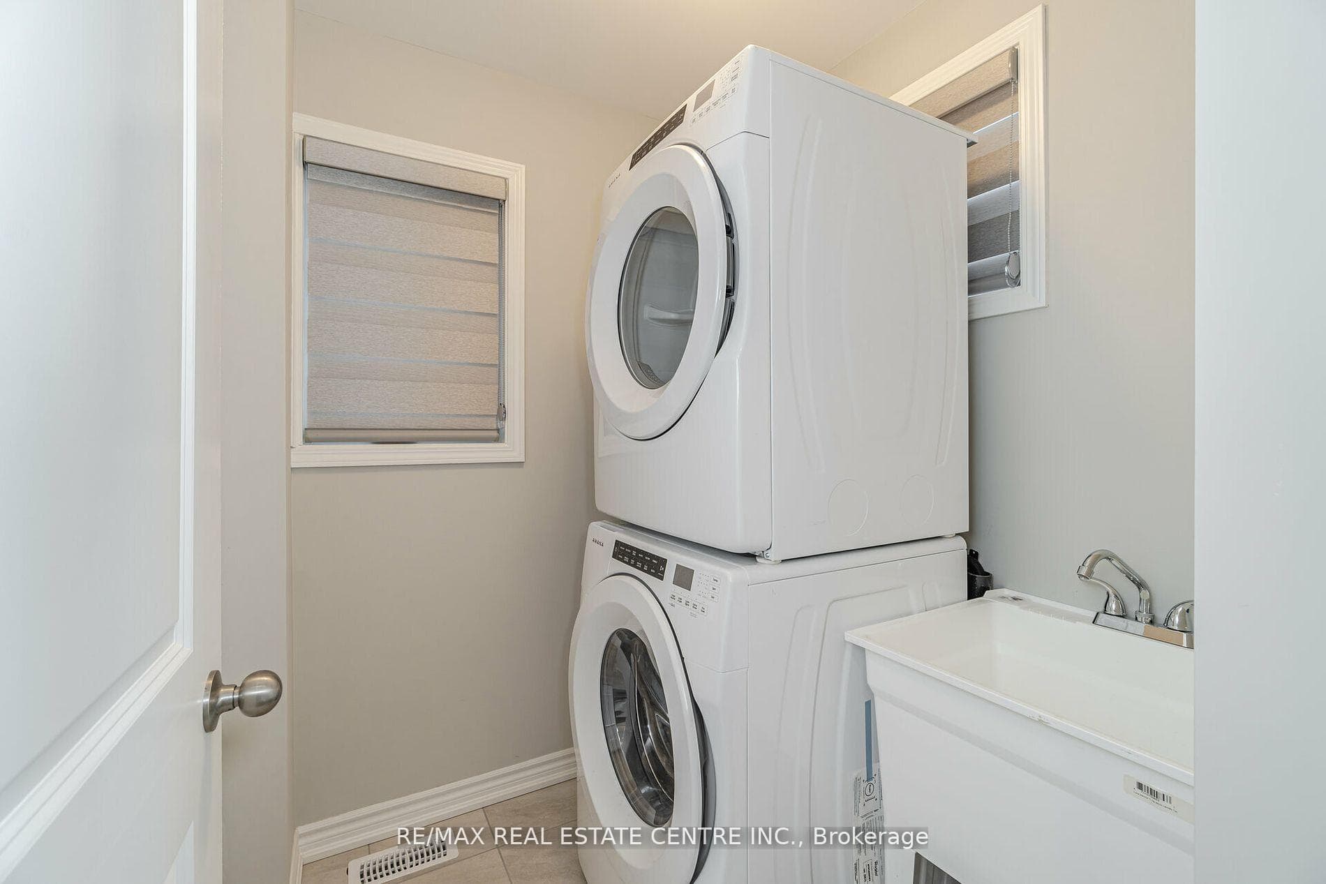219 Taylor Street photo 13