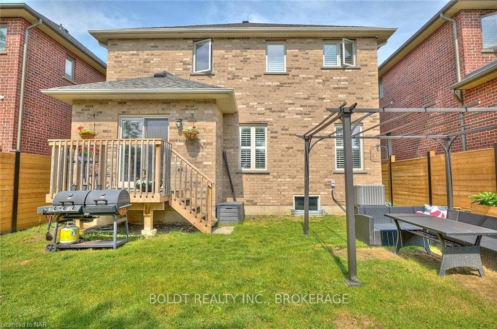 127 DENNIS Drive photo 32