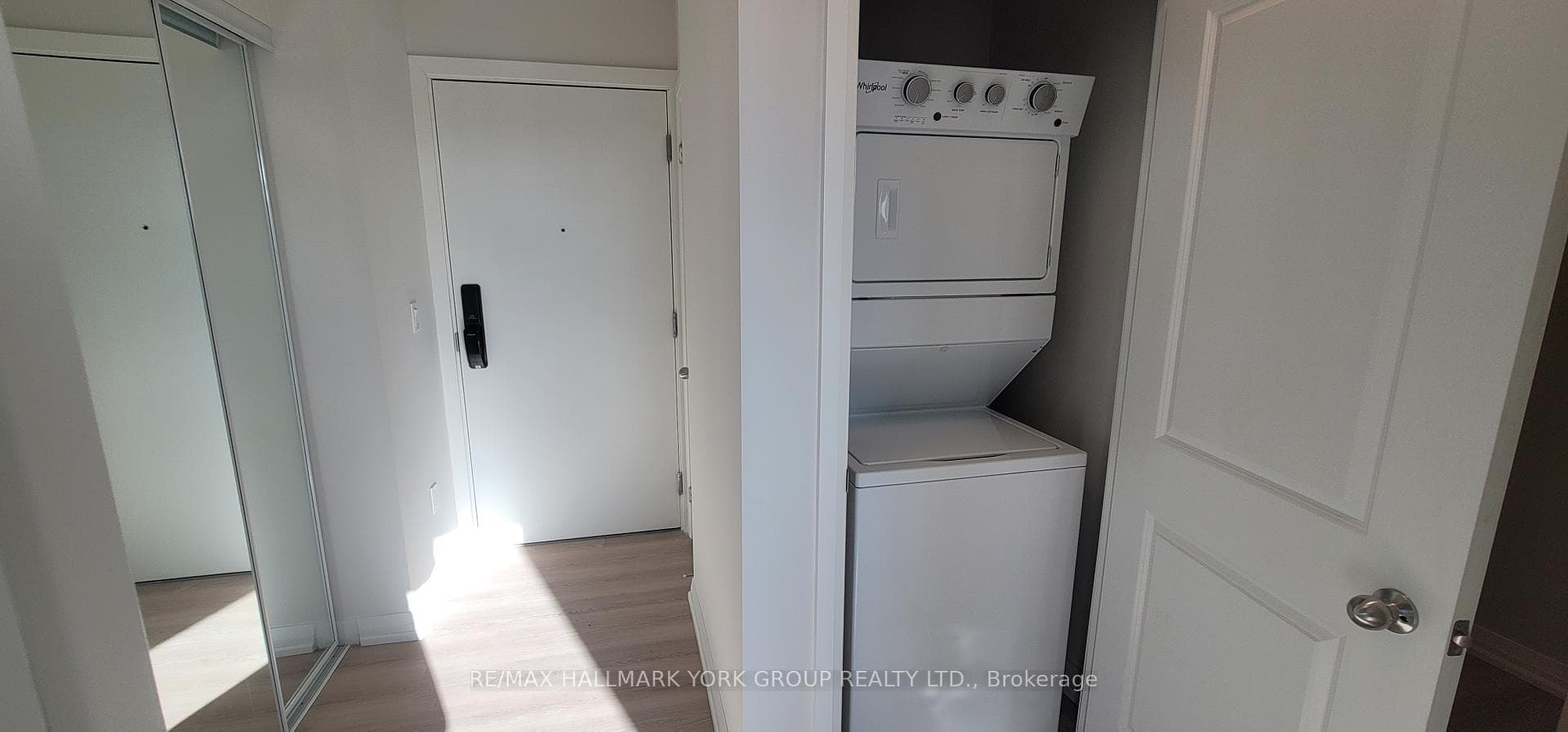 13042 Yonge Street Unit 410 photo 12