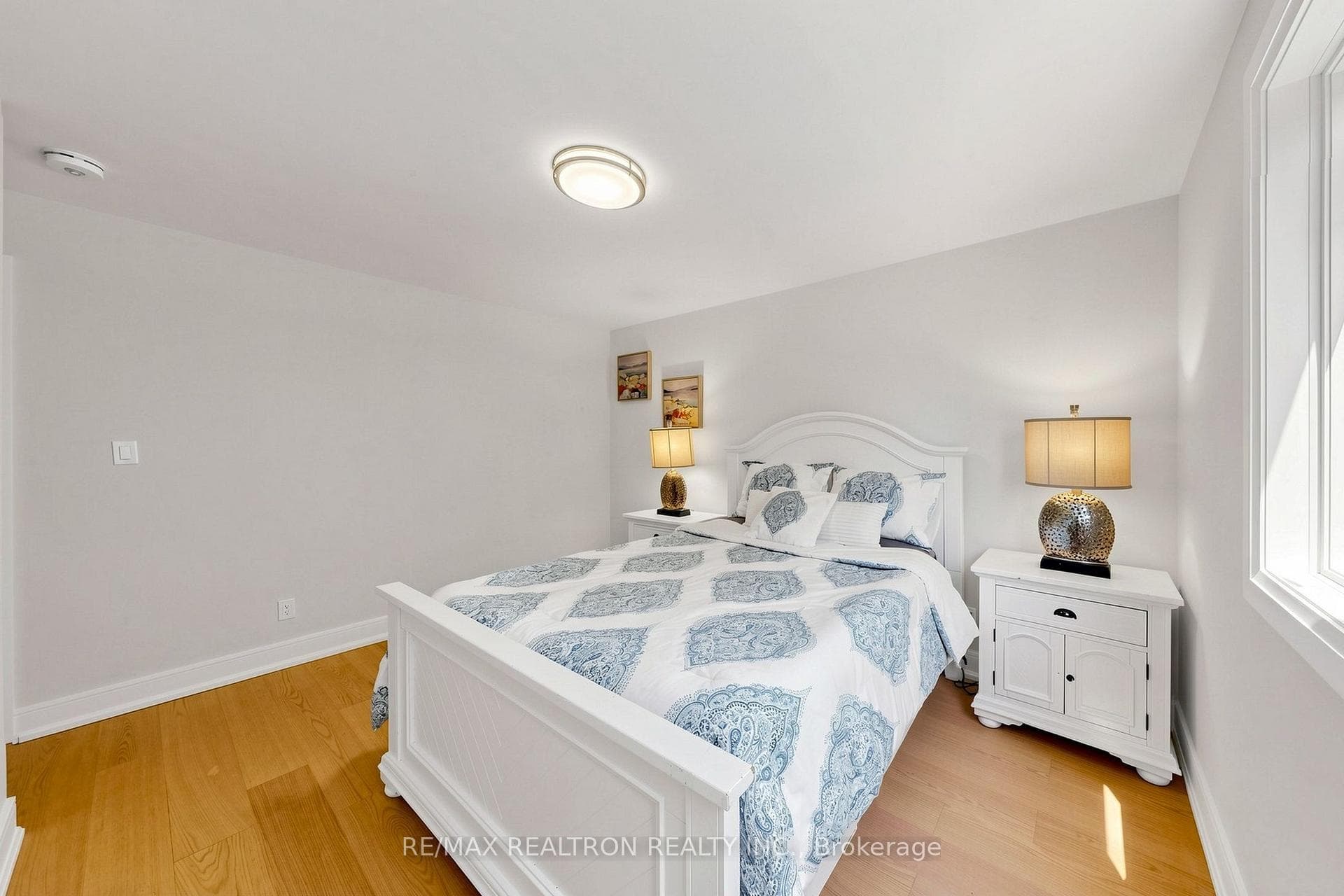 75 Pringle Avenue photo 33
