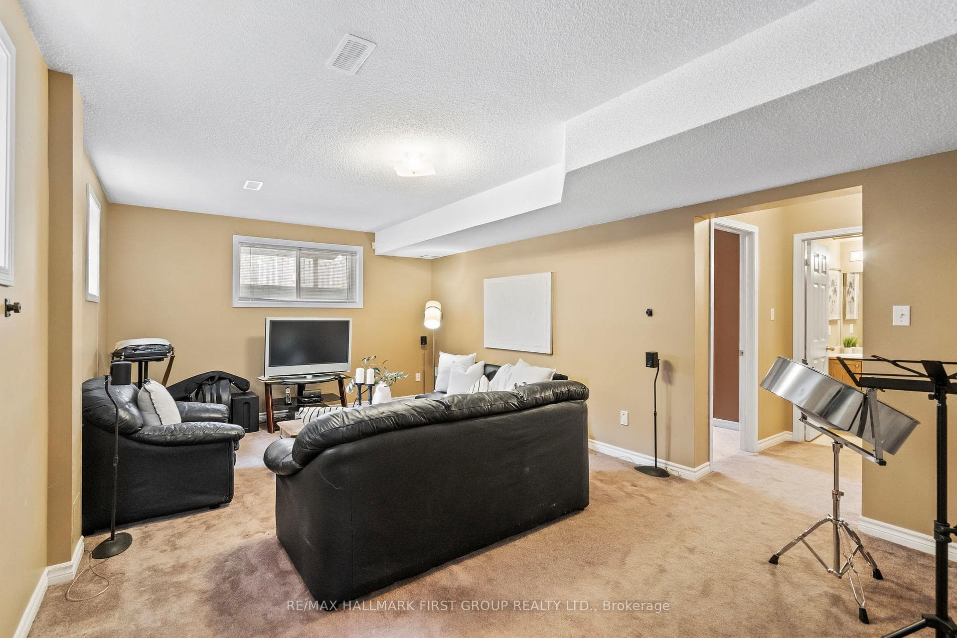 20 Montague Avenue photo 31