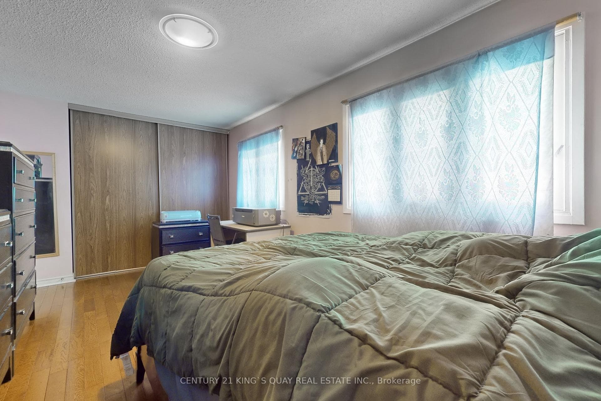 9 Horseshoe Crescent photo 26