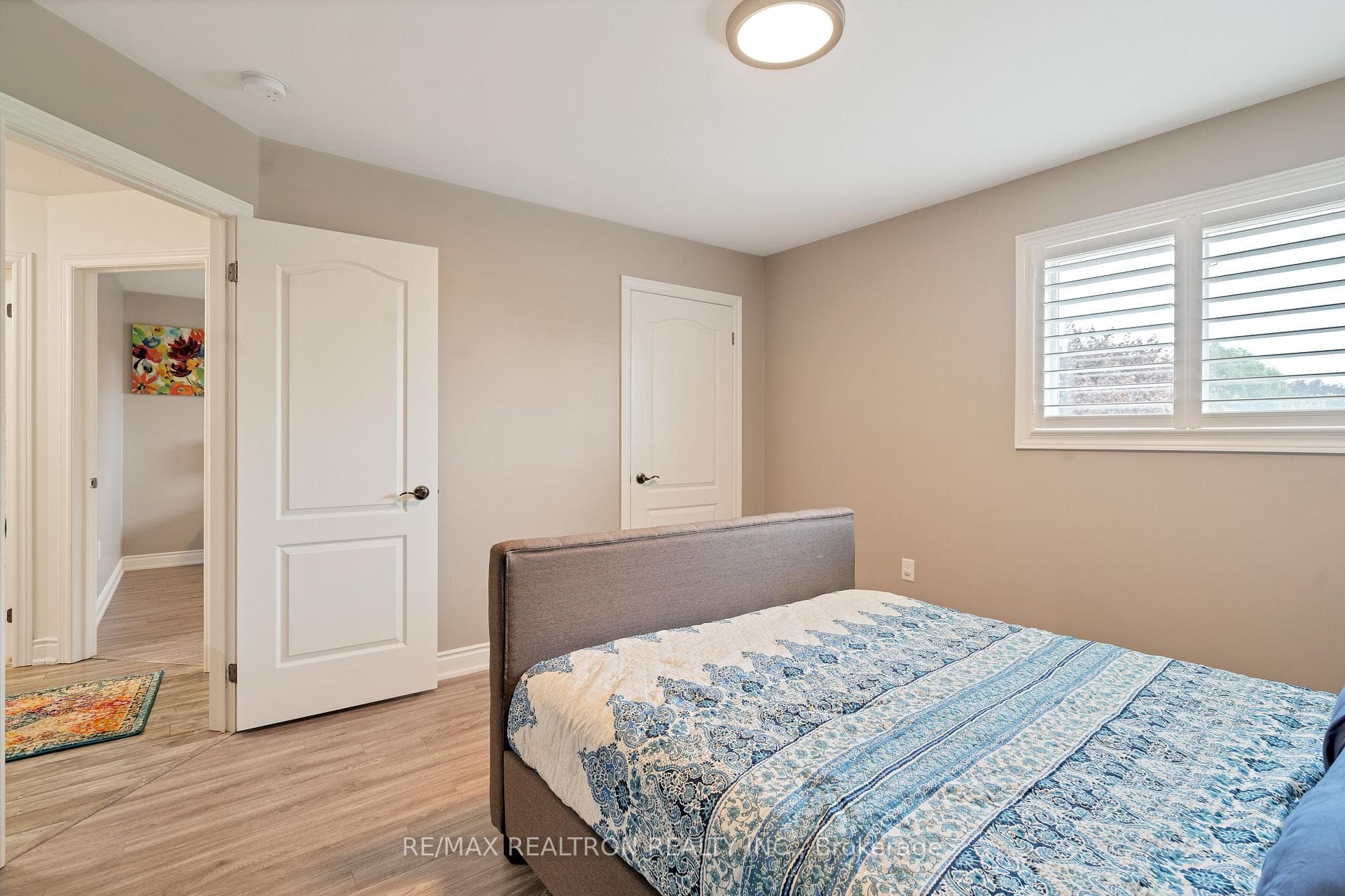 147 Daiseyfield Avenue photo 32