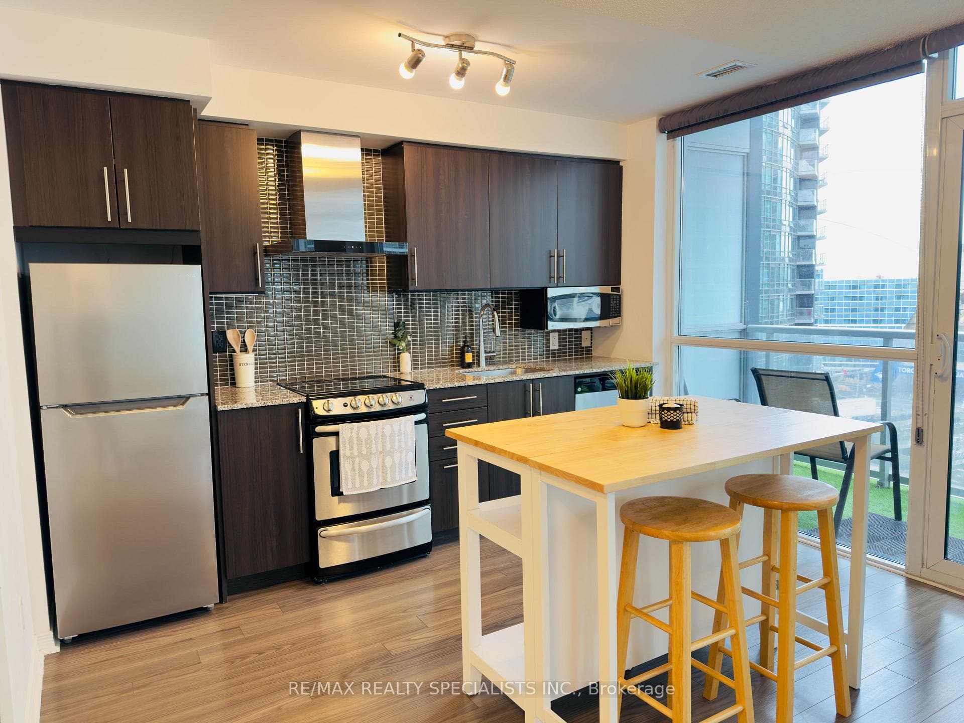 352 Front Street Unit 1007 photo 4