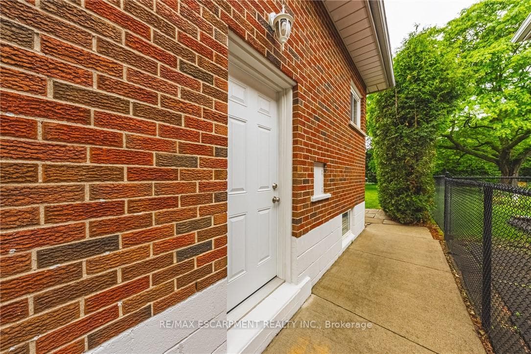 1208 HOMEWOOD Drive photo 26