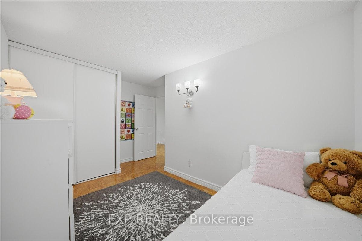1055 Dundas Street Unit 167 photo 13