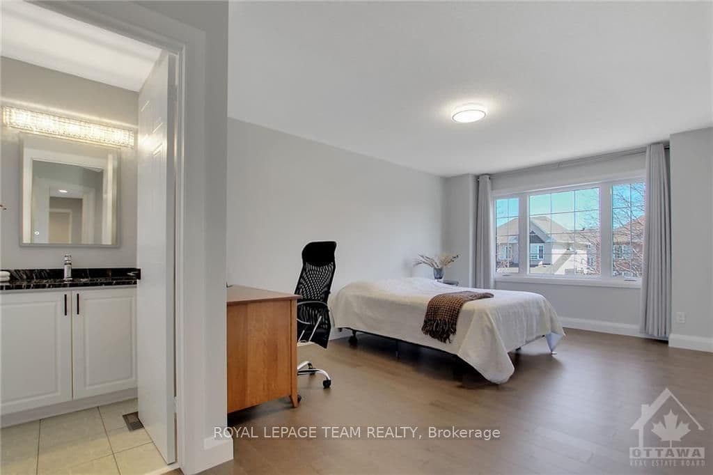 60 BIRCHFIELD Avenue photo 23