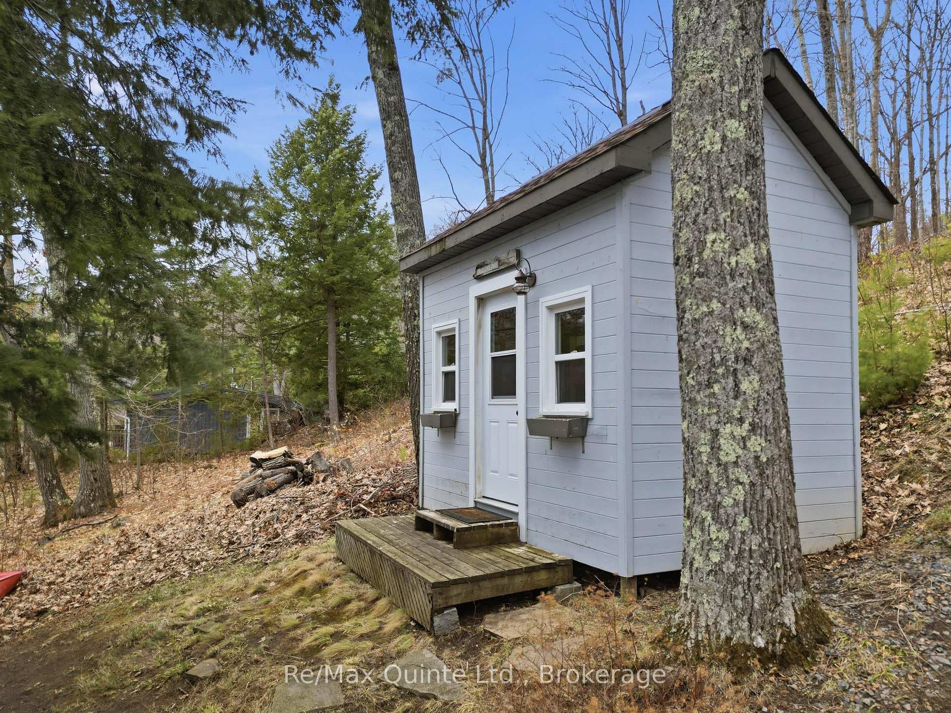 203 Faradale Drive photo 27