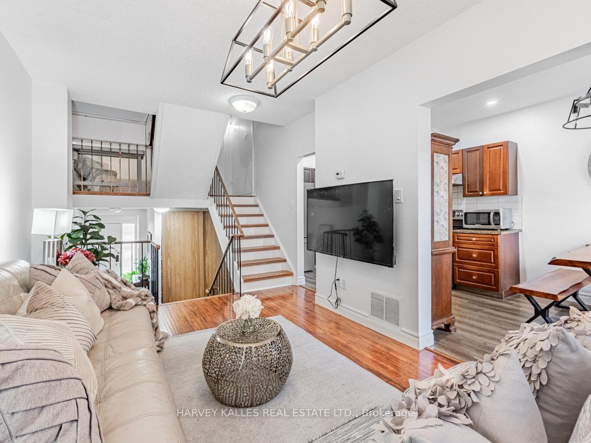 4140 Lawrence Avenue Unit 20 photo 11