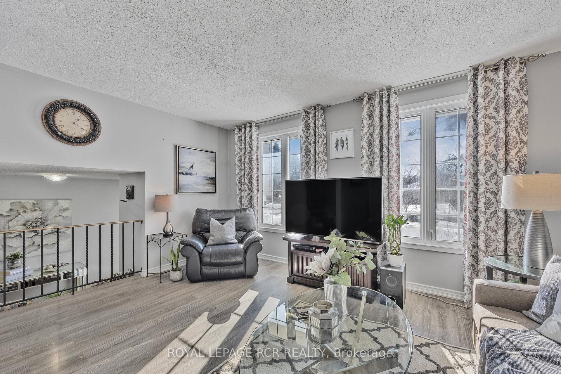 35 Diane Drive photo 10