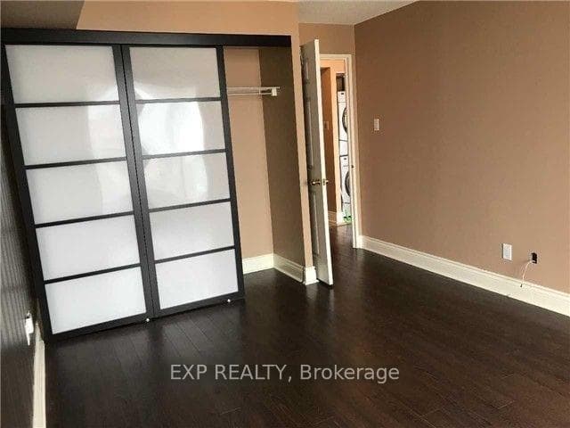 736 Bay Street Unit 3001 photo 5