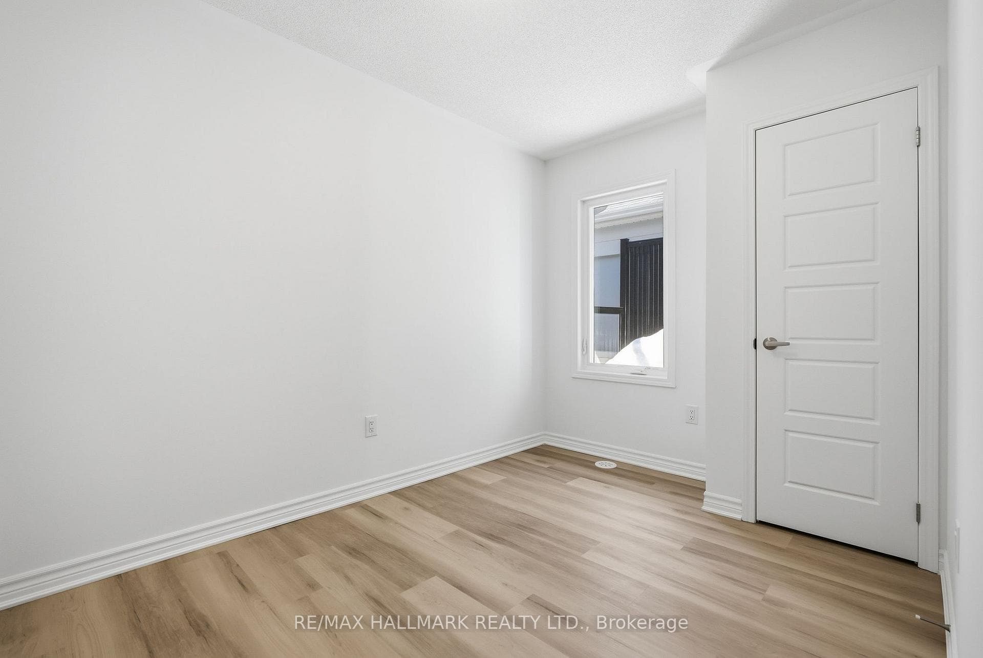 61 Pearen Lane photo 39