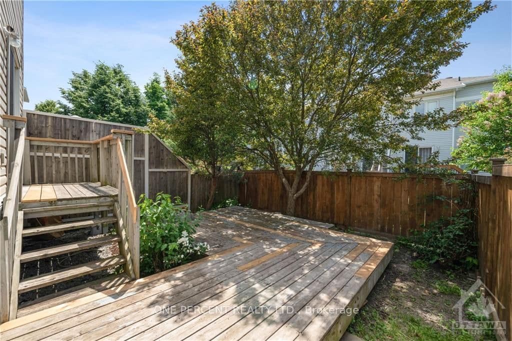 415 HILLSBORO photo 25