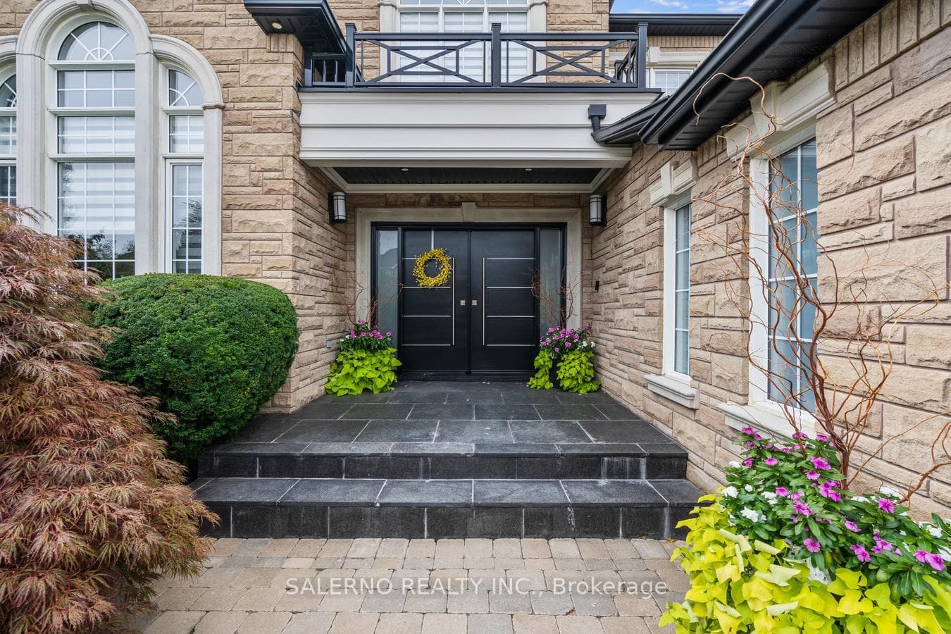 552 Vaughan Mills Road photo 3