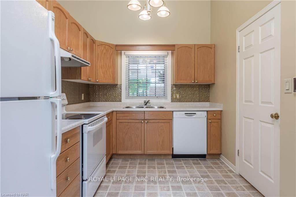 3433 FREDERICK Avenue photo 9