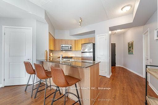 15 WINDERMERE Avenue Unit 304 photo 7