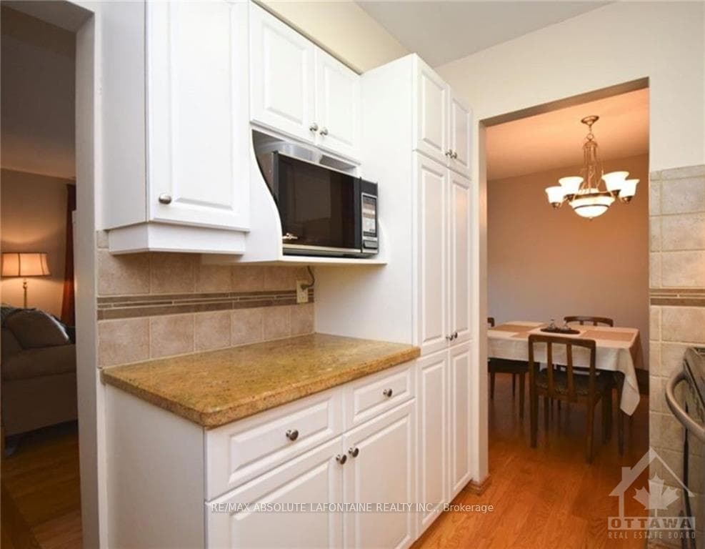 404 MONTFORT Street Unit 7 photo 5