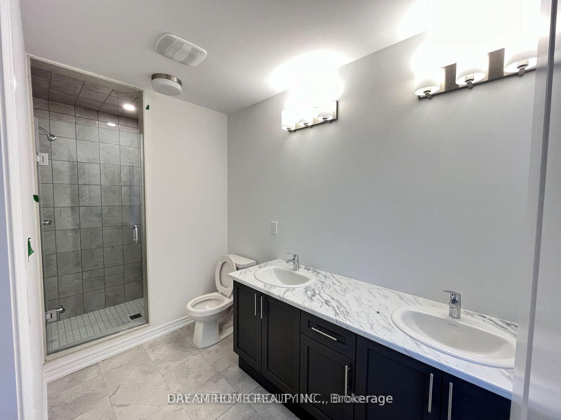 8 Brofarm Lane photo 15