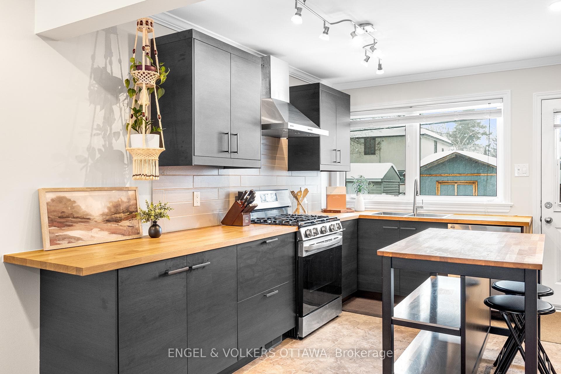 2707 Marie Street photo 8
