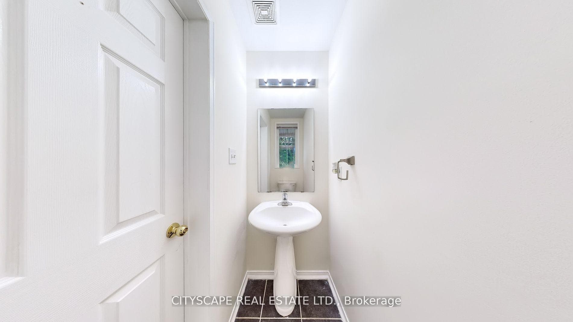 109 Burcher Road photo 10