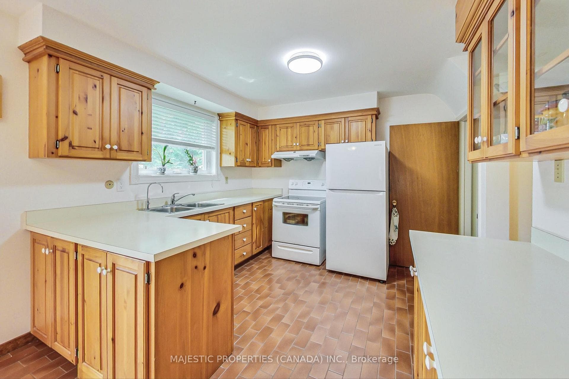 236 Mill Road photo 7