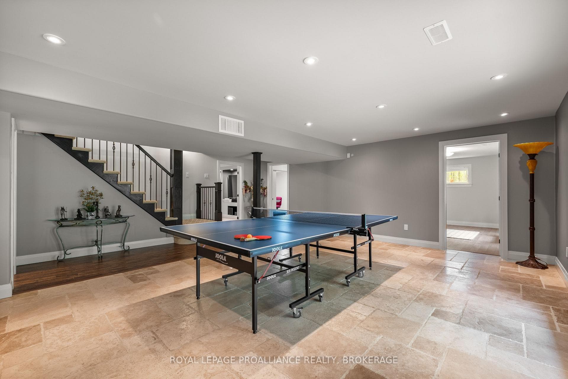 2918 Leeman Road photo 32