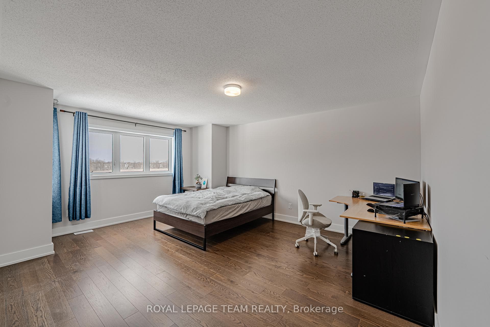 863 Moonrise Terrace photo 30