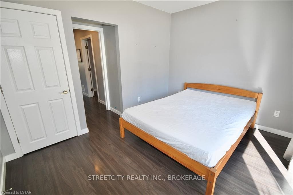 516 HIGHBURY Avenue photo 19