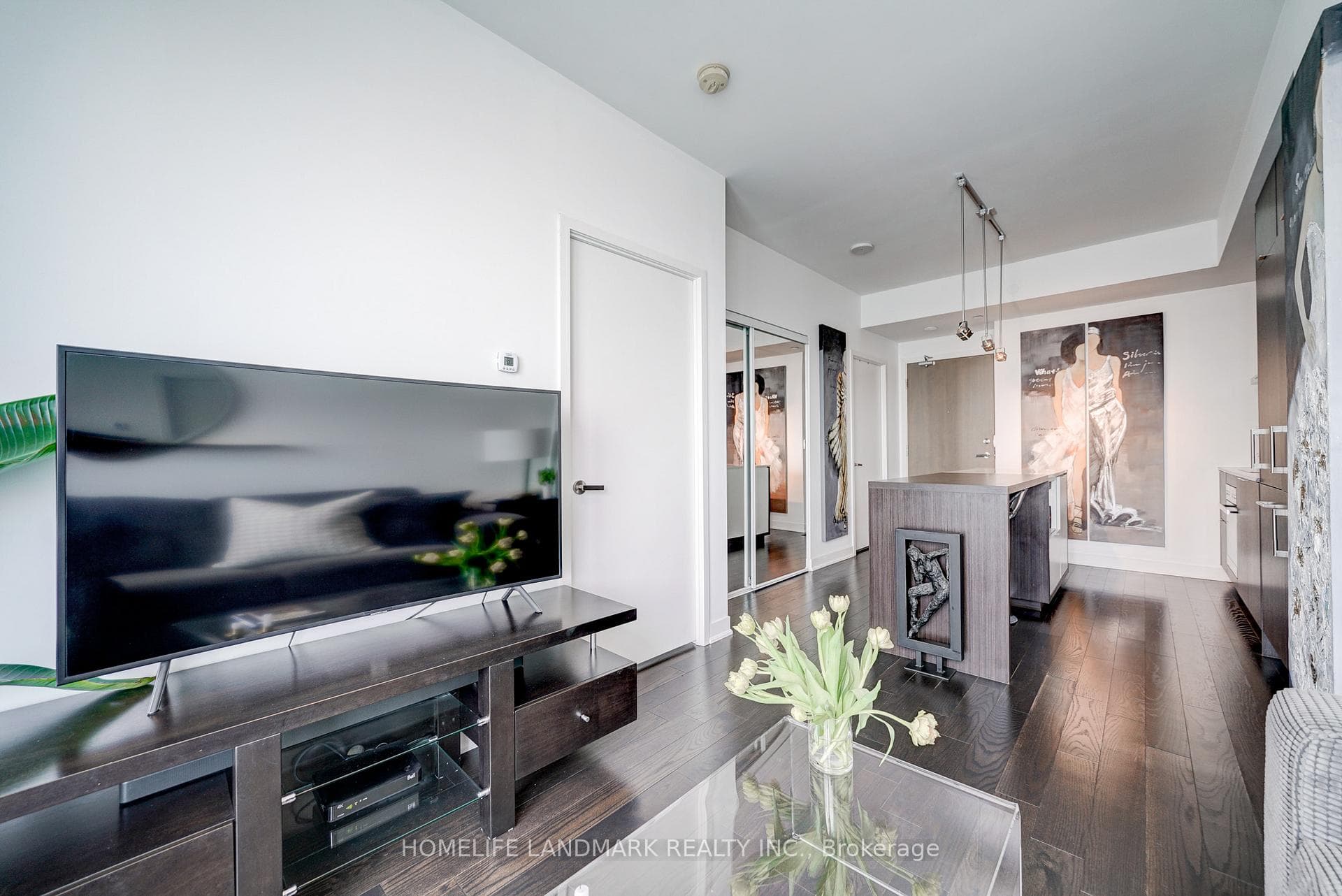 88 Harbour Street Unit 6509 photo 17