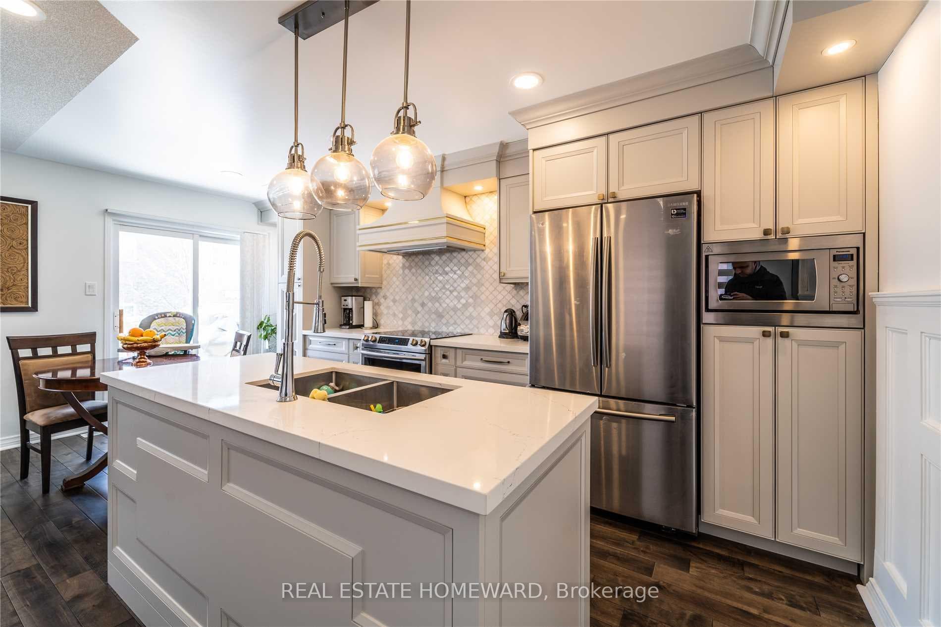 125 Coleridge Drive photo 4