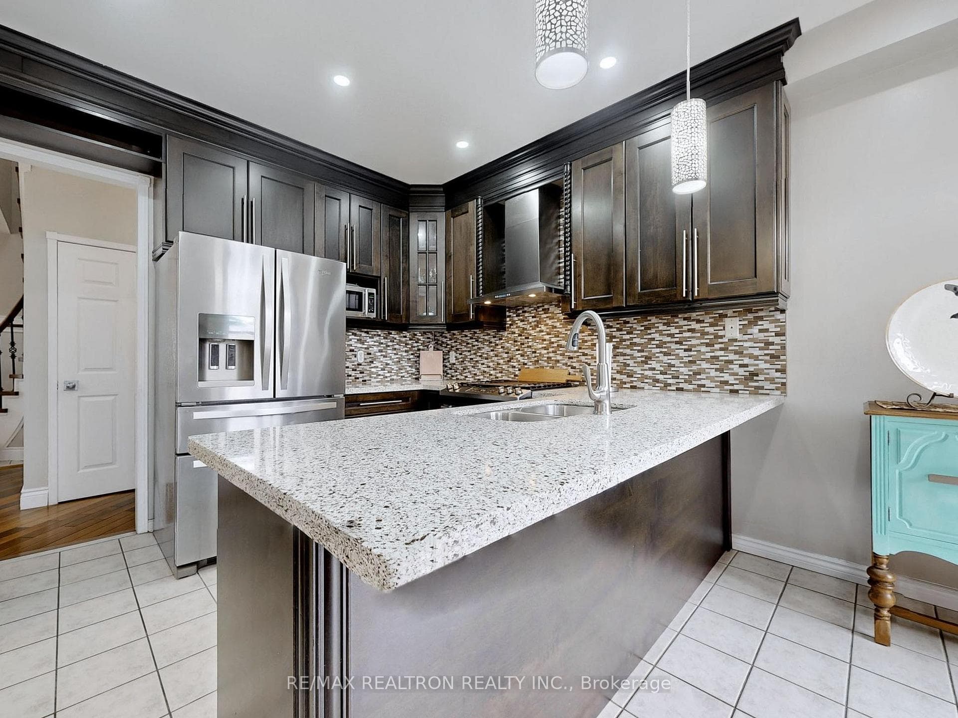457 Woodsmere Crescent photo 13