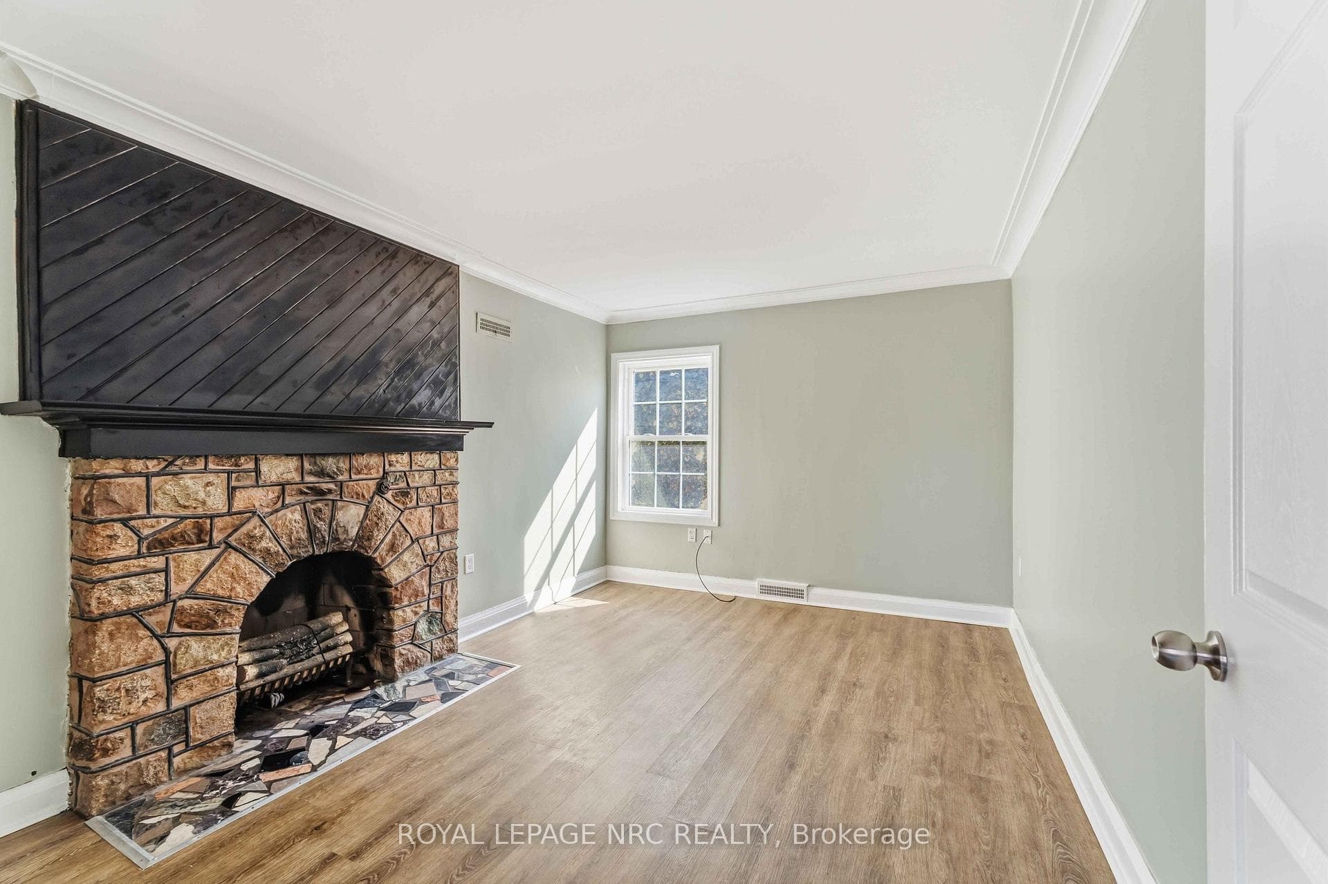 Bedroom or Living Room, Main Floor