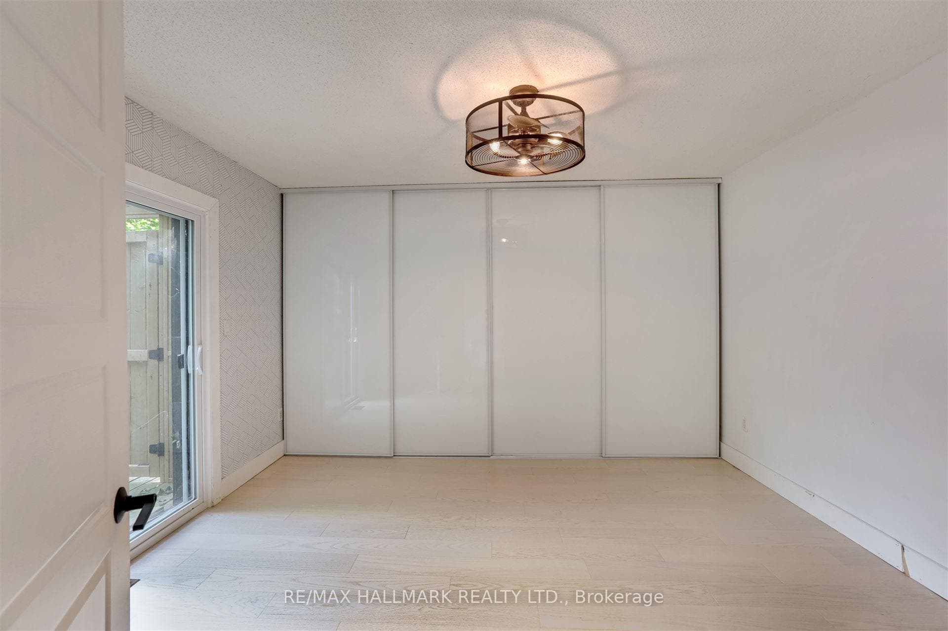 2041 Lilac Drive photo 18